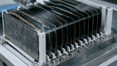 The Advanced Packaging Revolution: Glass Core Substrates vs. Organic Substrates